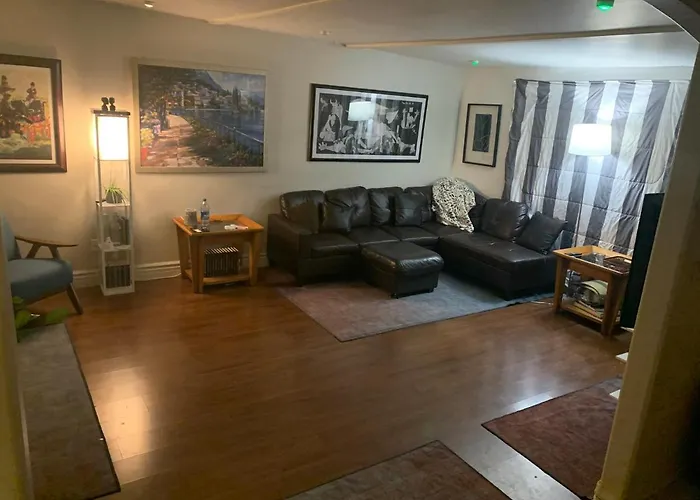 Casa De Basswood